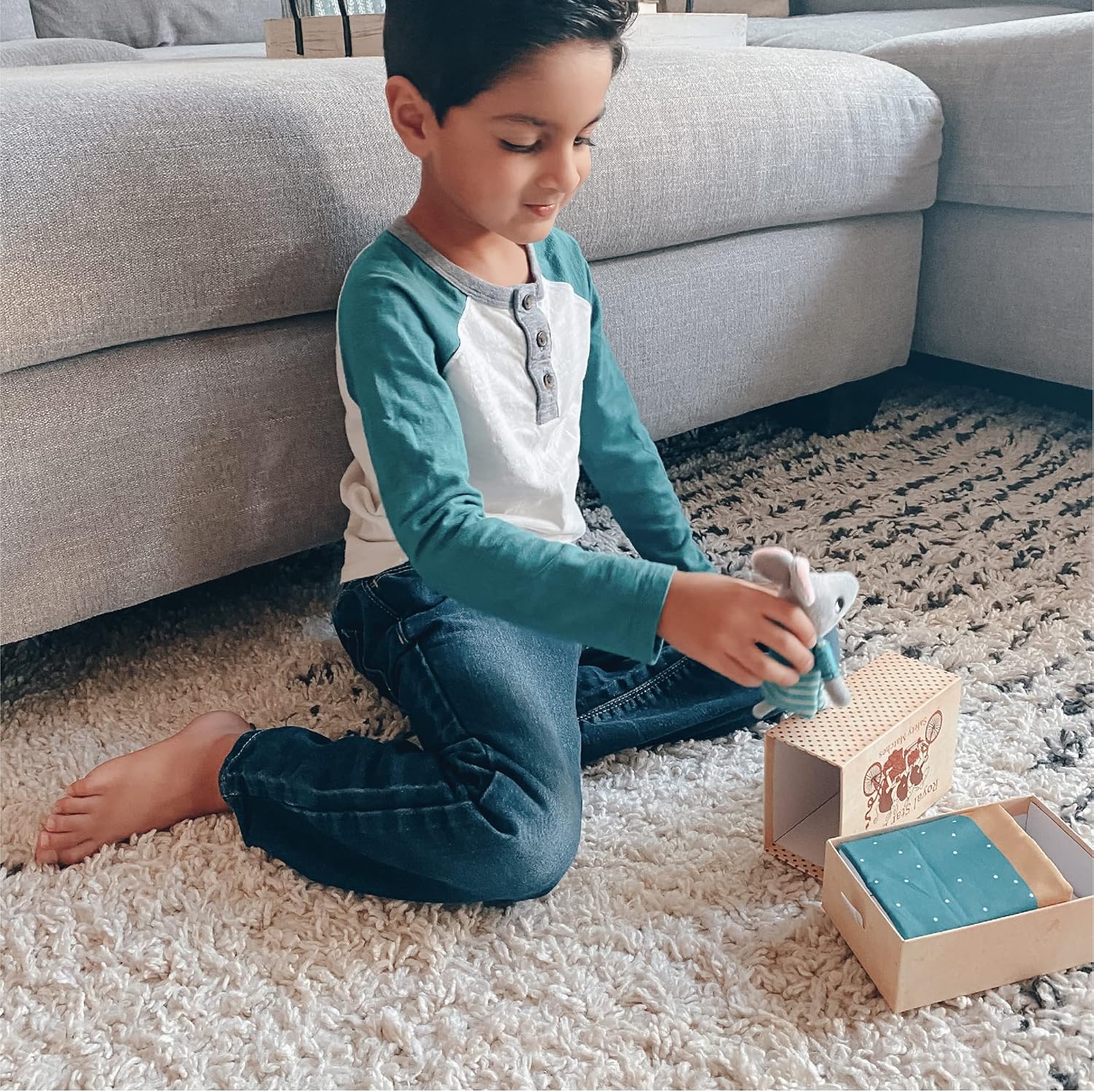 Harper the Field Mouse Match Box Playset