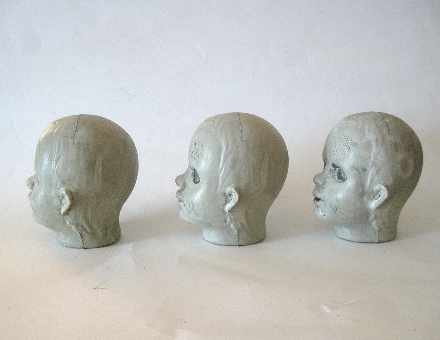Sunstar CreSet 3 Zombie Baby Doll Heads Halloween Decor 1